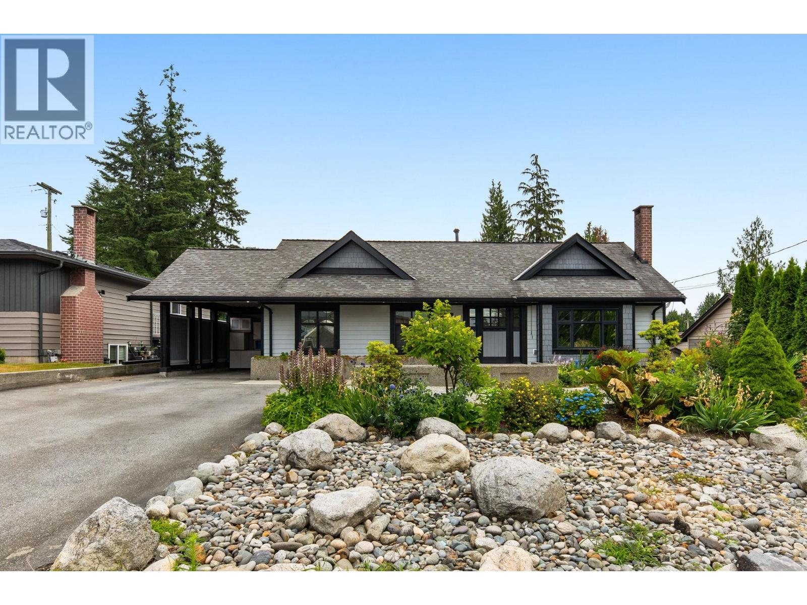 1660 CHARLAND AVENUE, Coquitlam