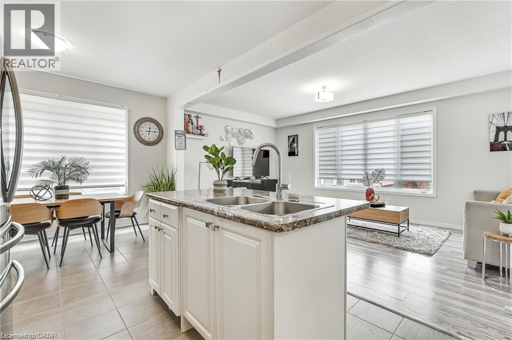 4-bedroom home for sale at 41 SUMAC Drive, Caledonia ON · photo 10 of 36