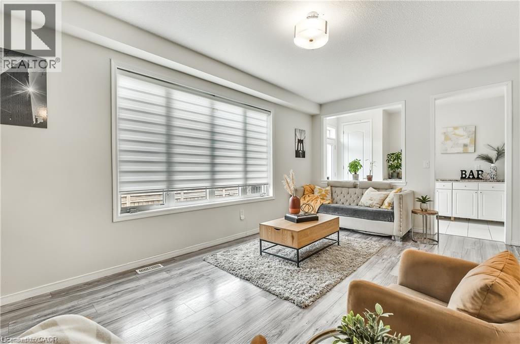 4-bedroom home for sale at 41 SUMAC Drive, Caledonia ON · photo 12 of 36