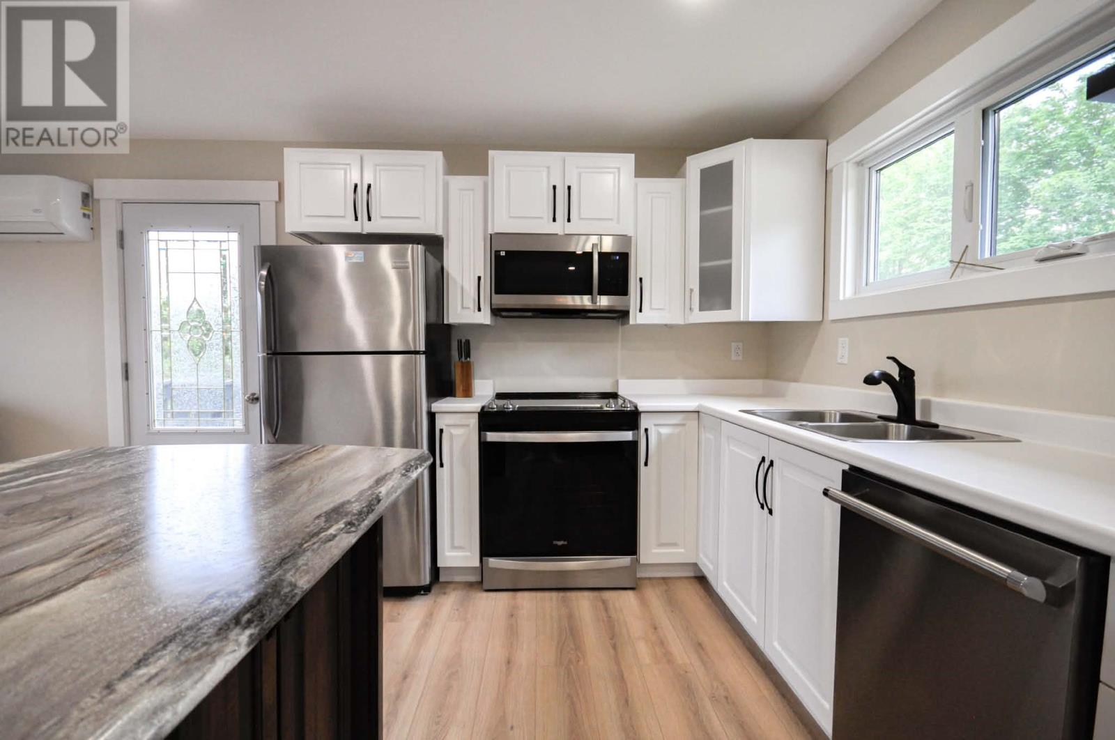 24 Cabot Lane - 14