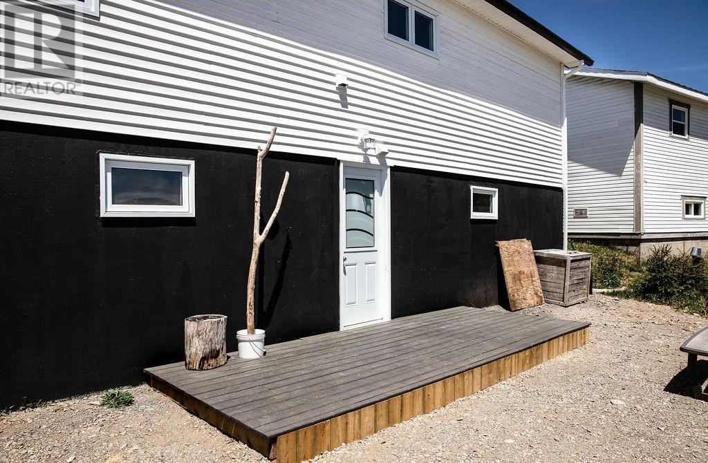 24 Cabot Lane - 36
