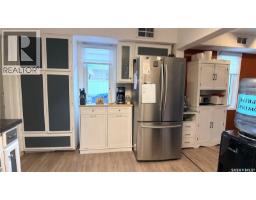 Primary Bedroom - 417 3rd Street, Estevan, SK S4A0P1 Photo 6