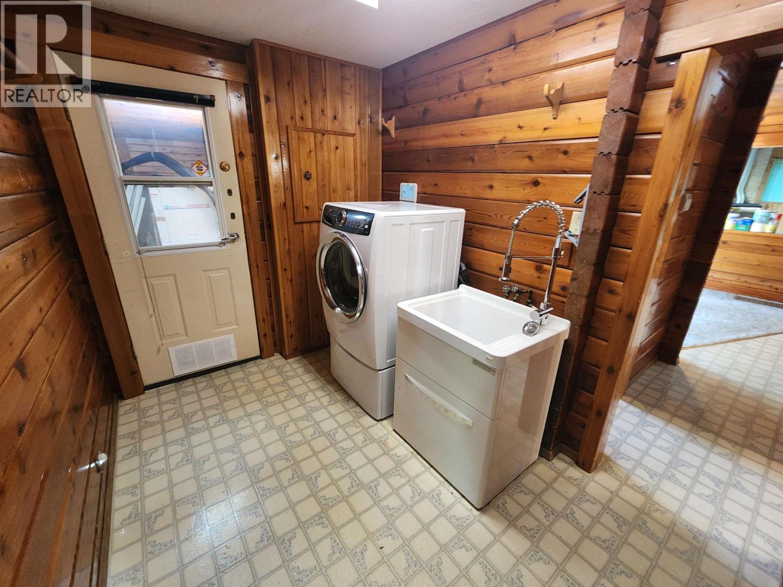 15910 S 97 HIGHWAY - 16