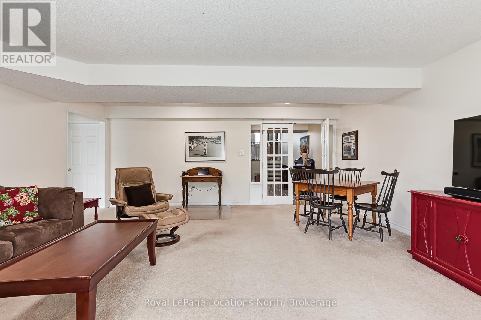 6 THOMAS DRIVE - 29