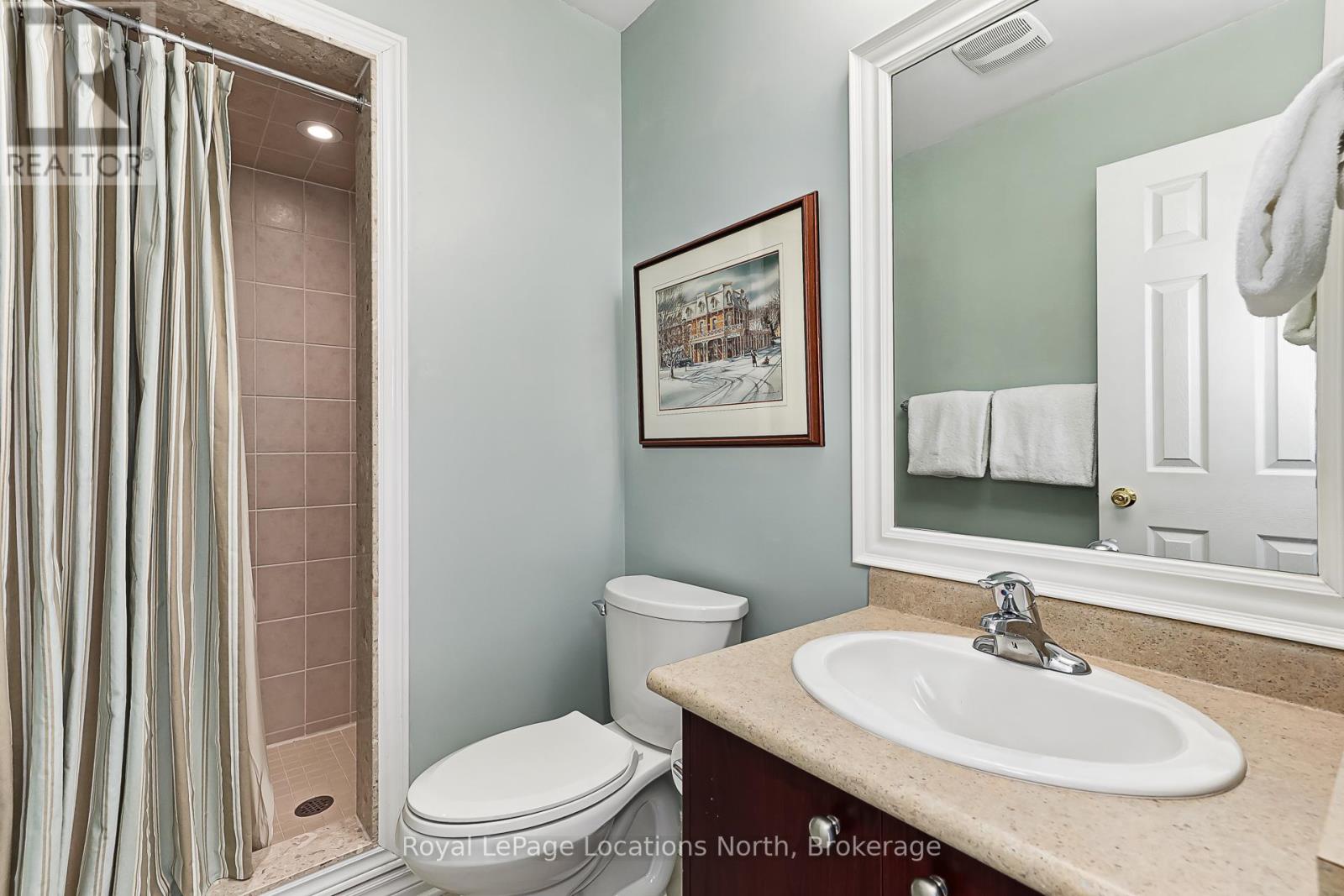 6 THOMAS DRIVE - 32