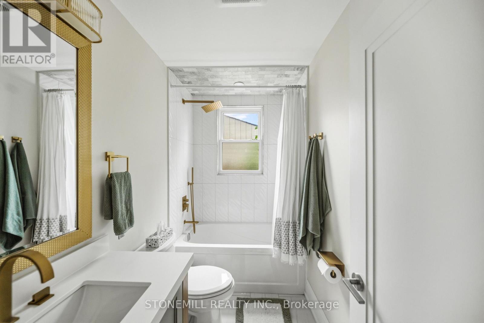 1198 FISHER AVENUE - 16