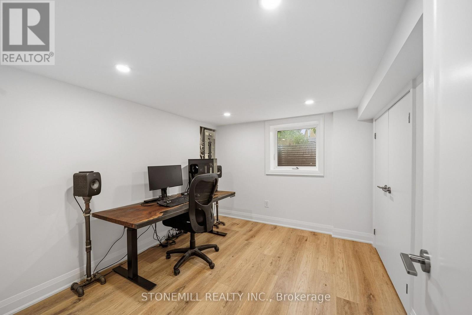 1198 FISHER AVENUE - 15