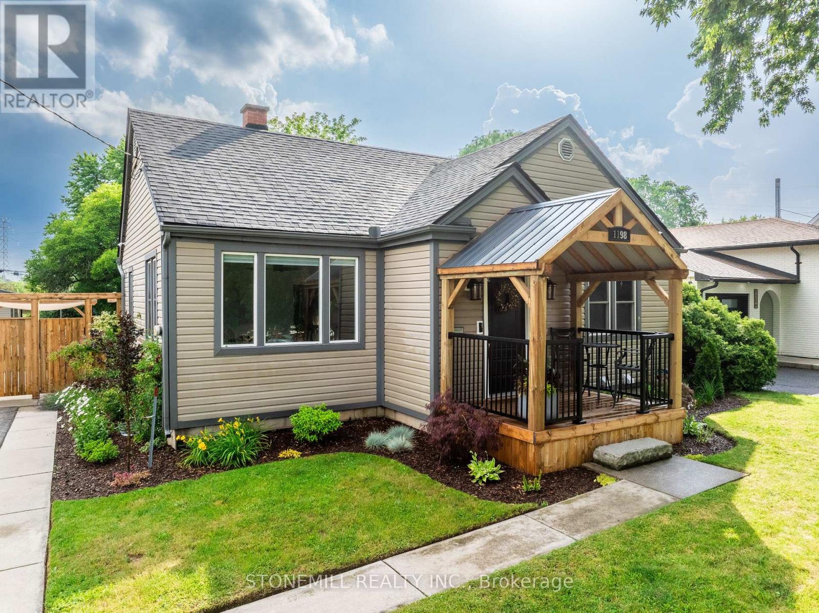 1198 FISHER AVENUE - 3