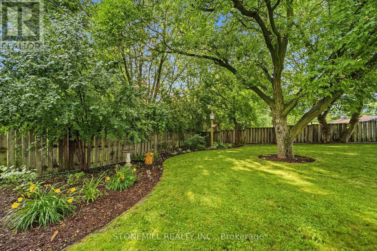1198 FISHER AVENUE - 35