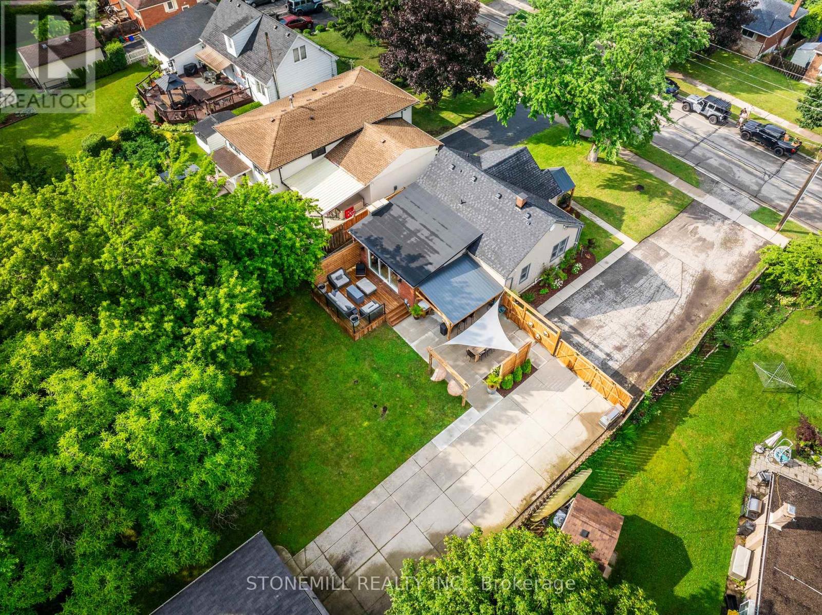 1198 FISHER AVENUE - 38