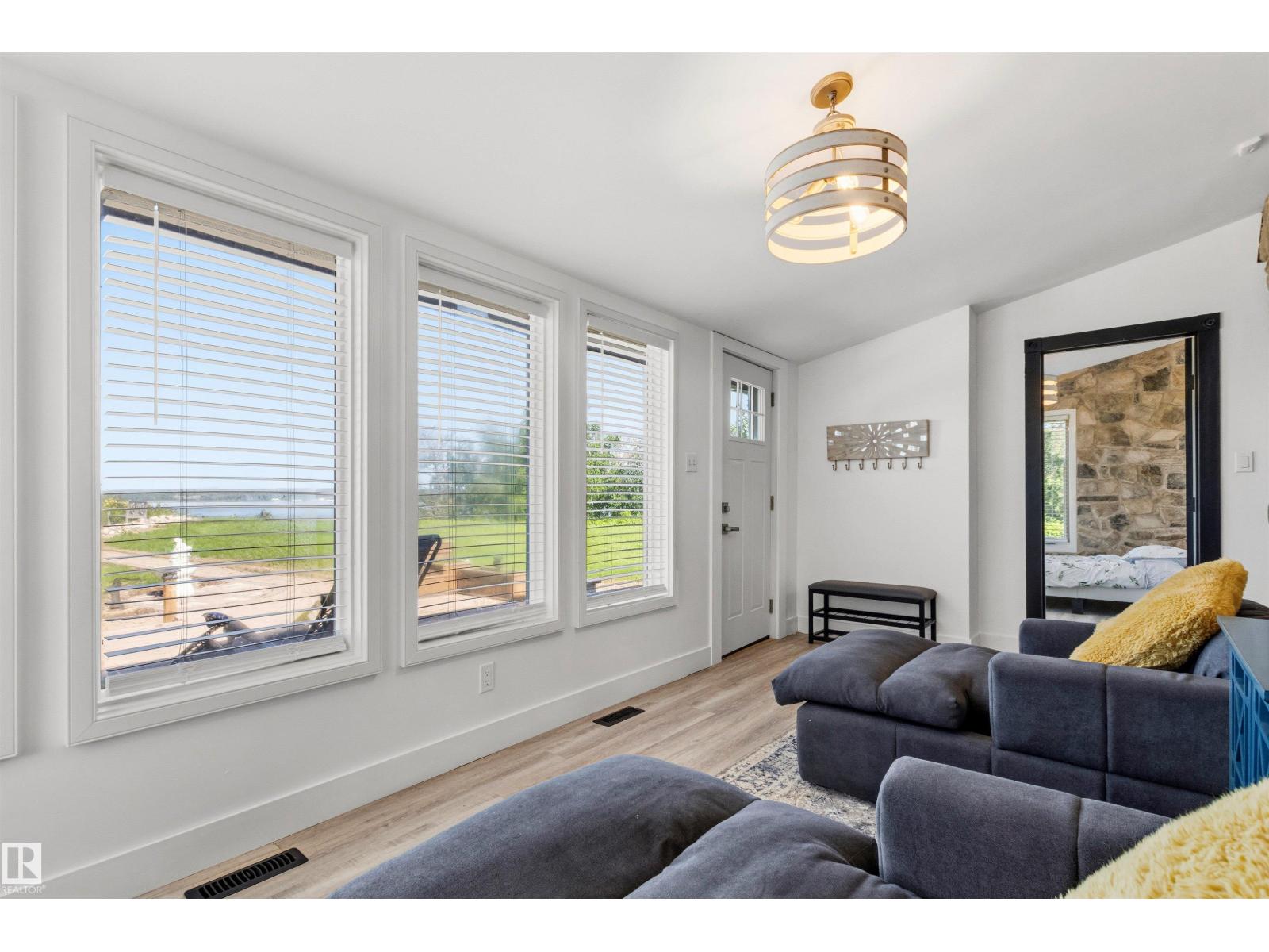 9 Gibbons Ave - 19