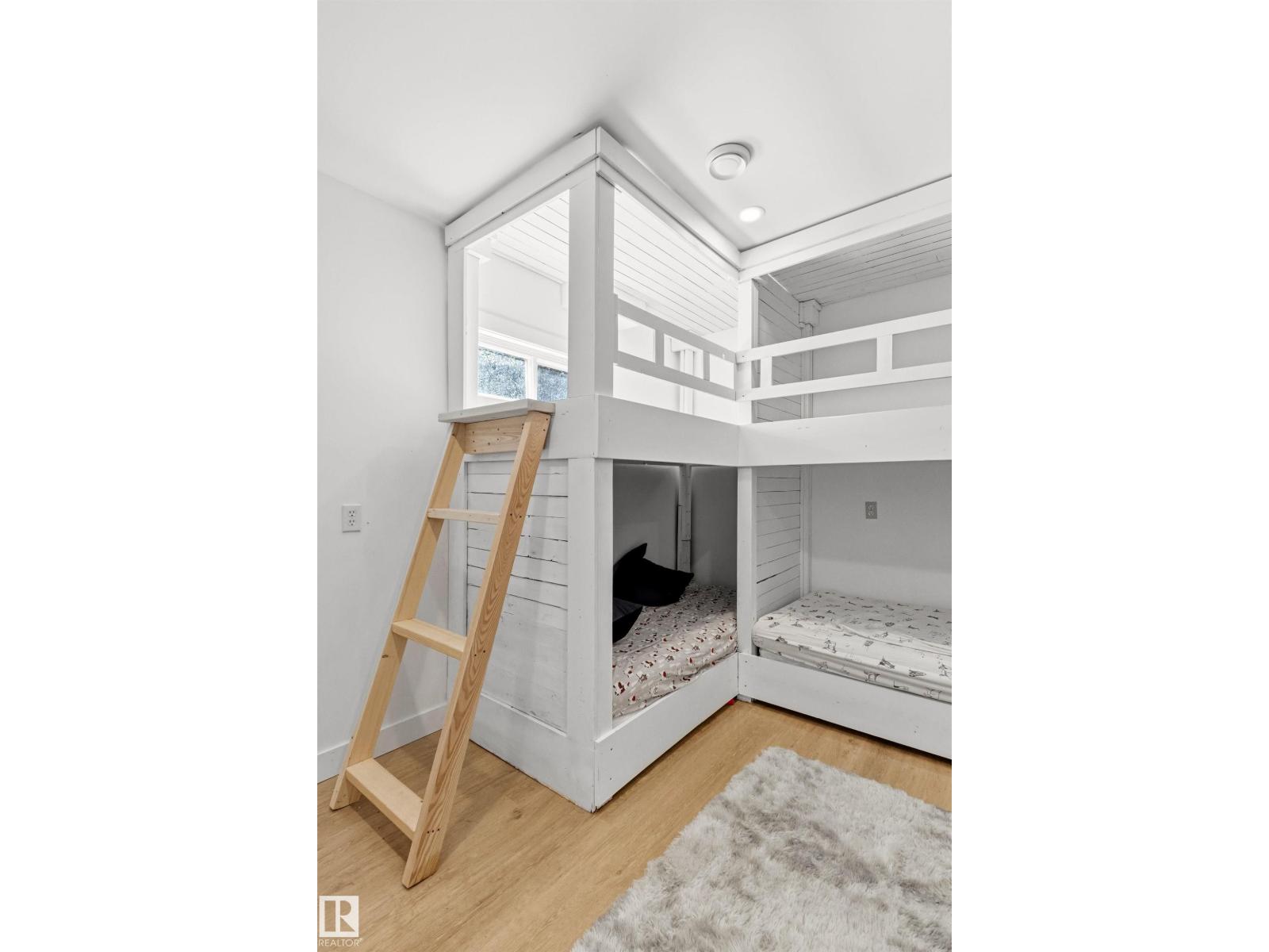 9 Gibbons Ave - 35