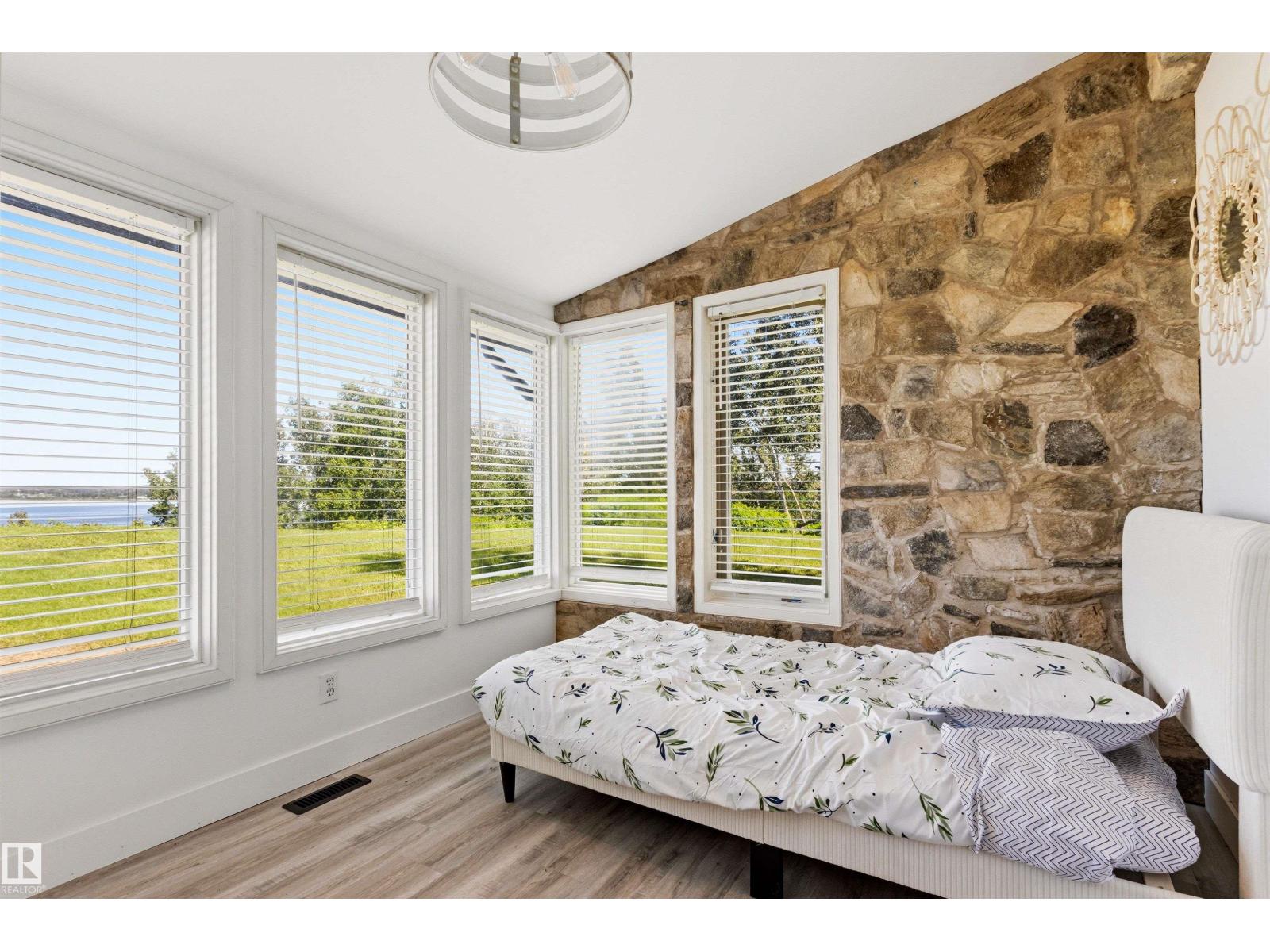 9 Gibbons Ave - 21