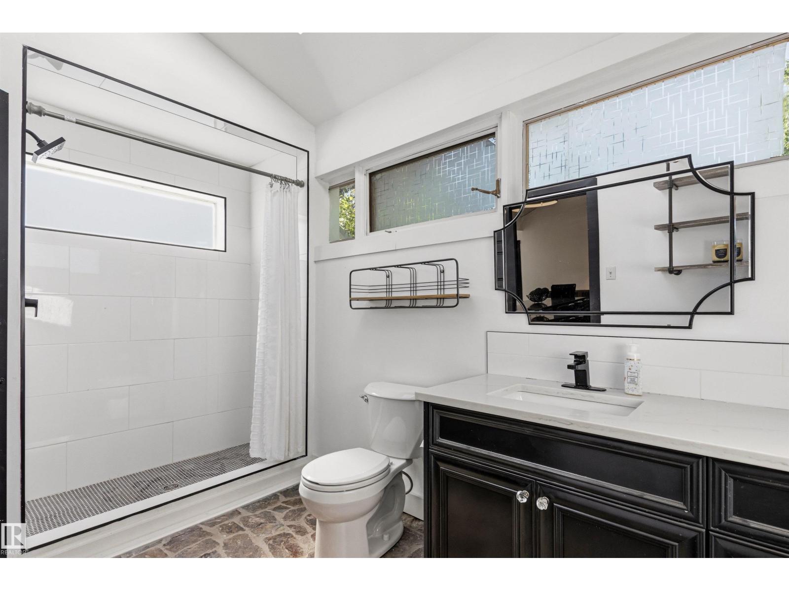 9 Gibbons Ave - 23