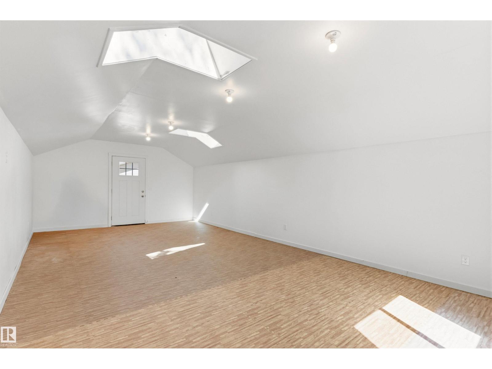 9 Gibbons Ave - 41