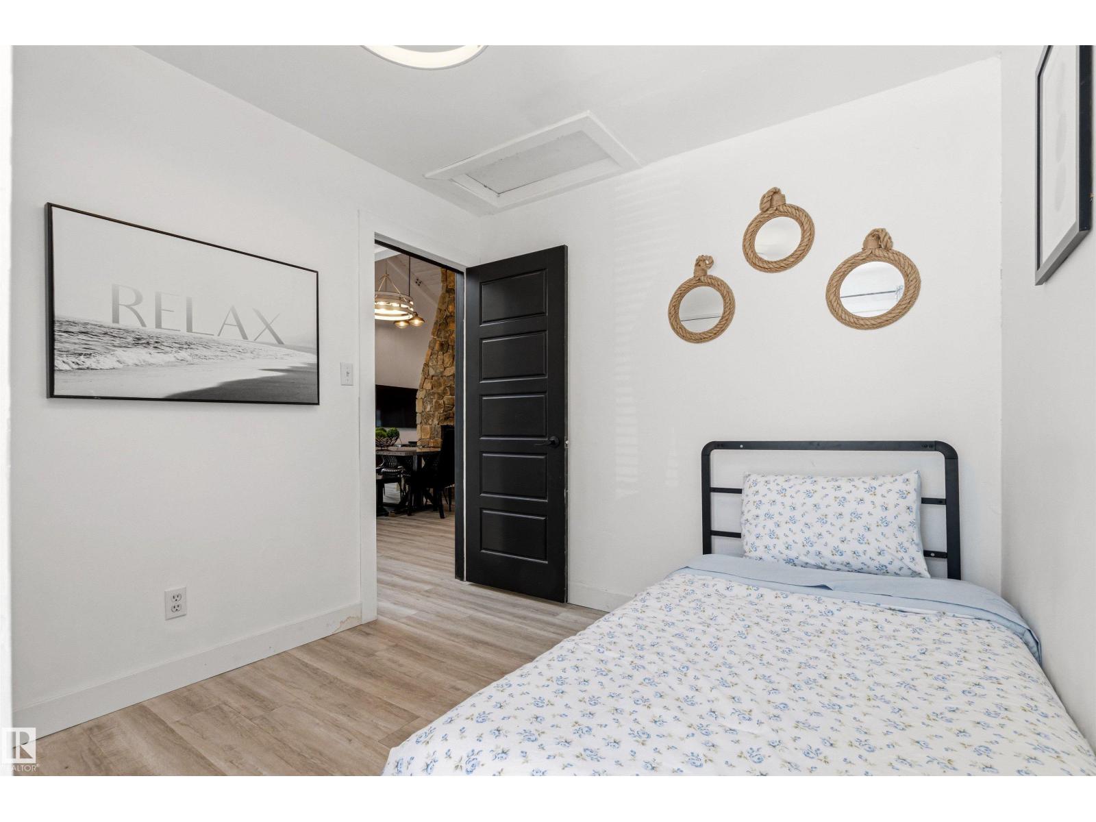 9 Gibbons Ave - 30