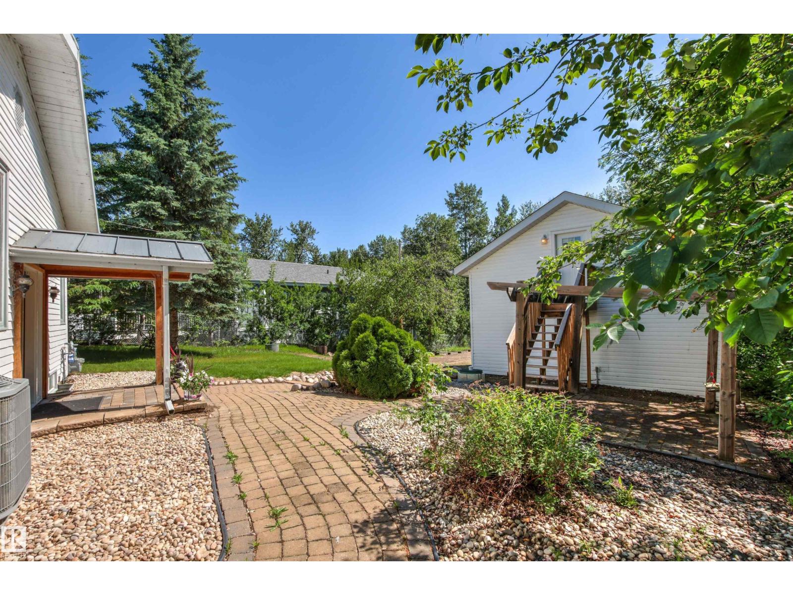 9 Gibbons Ave - 47