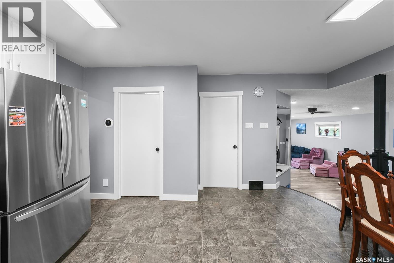 327 Retallack STREET - 13