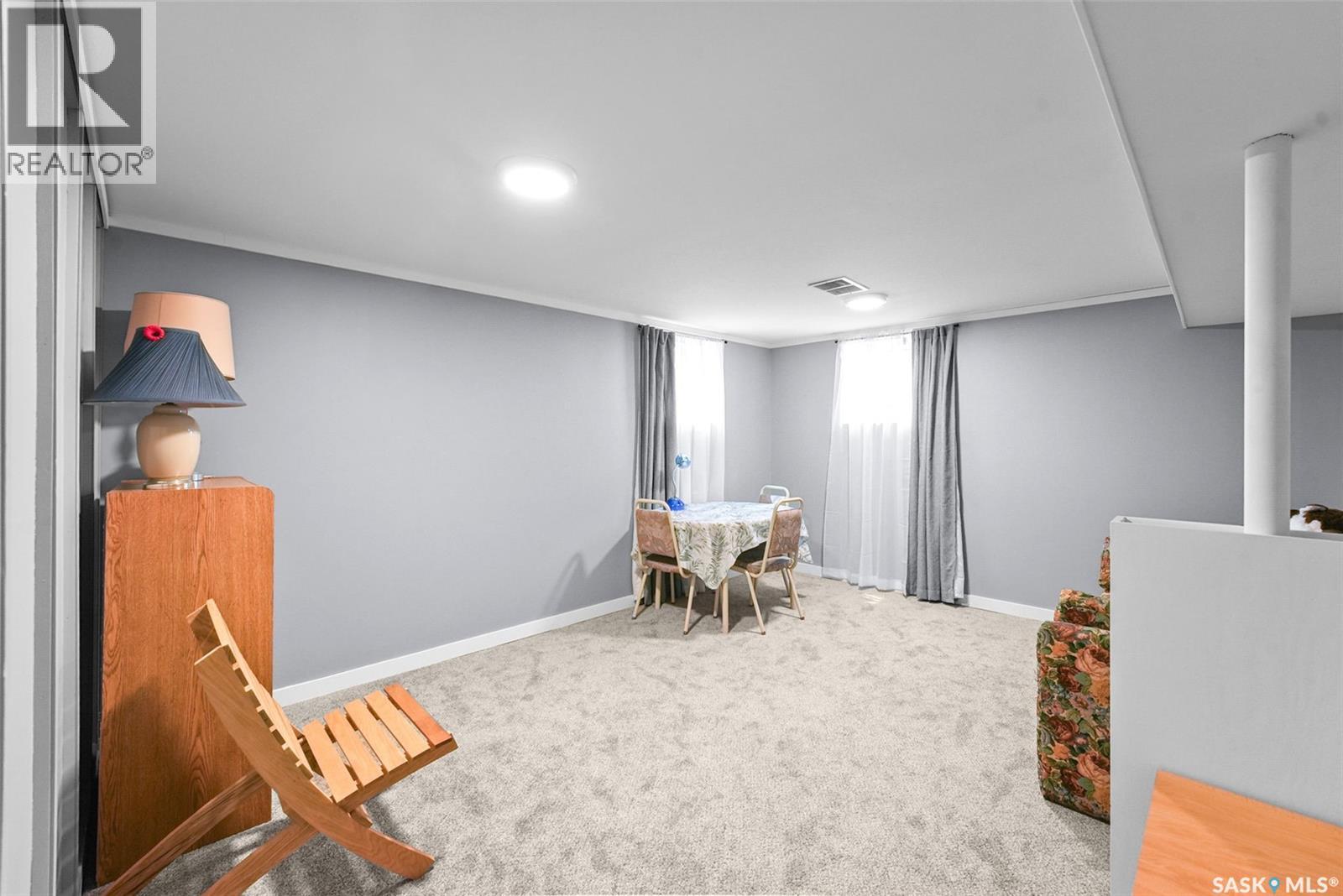 327 Retallack STREET - 29