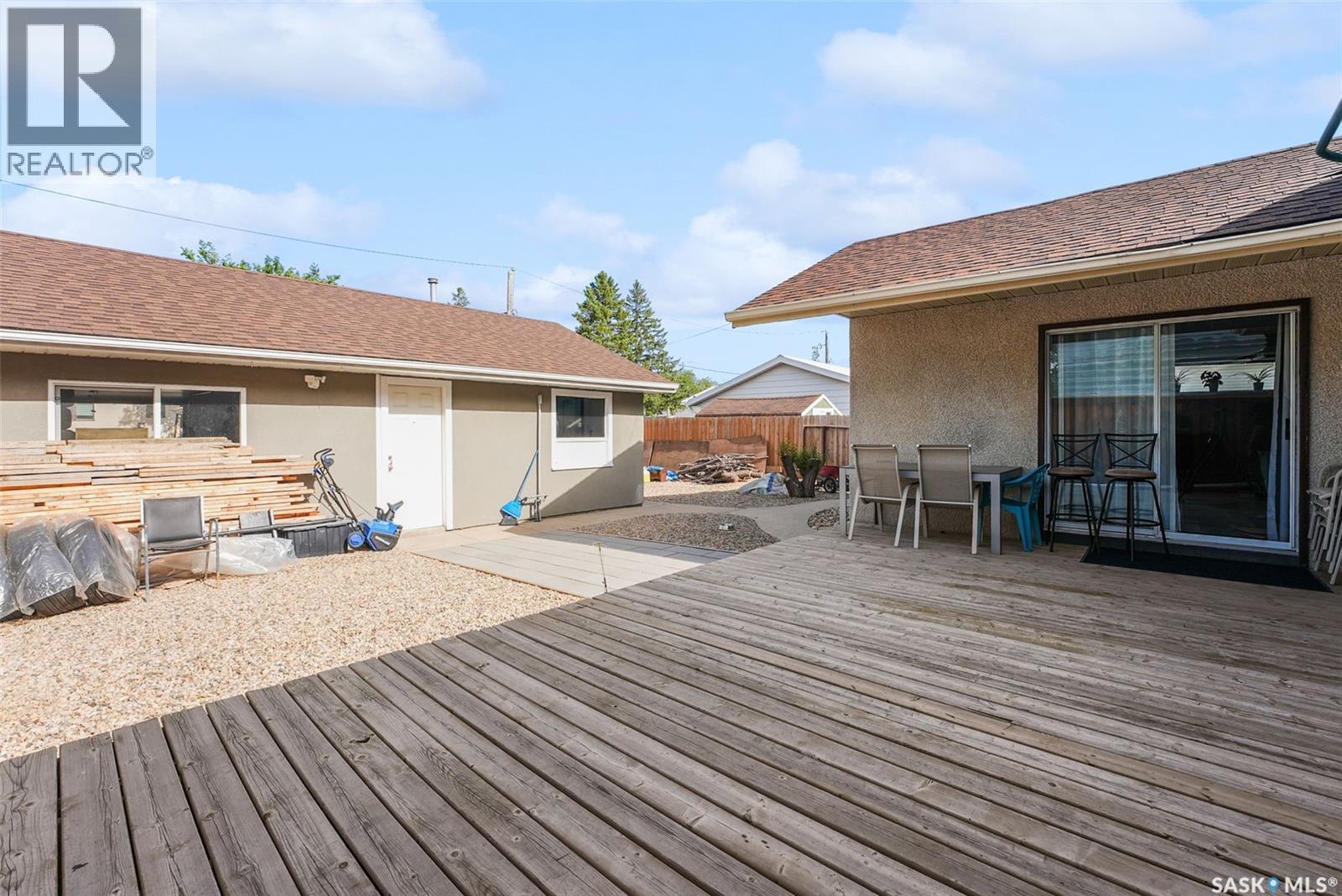 327 Retallack STREET - 39