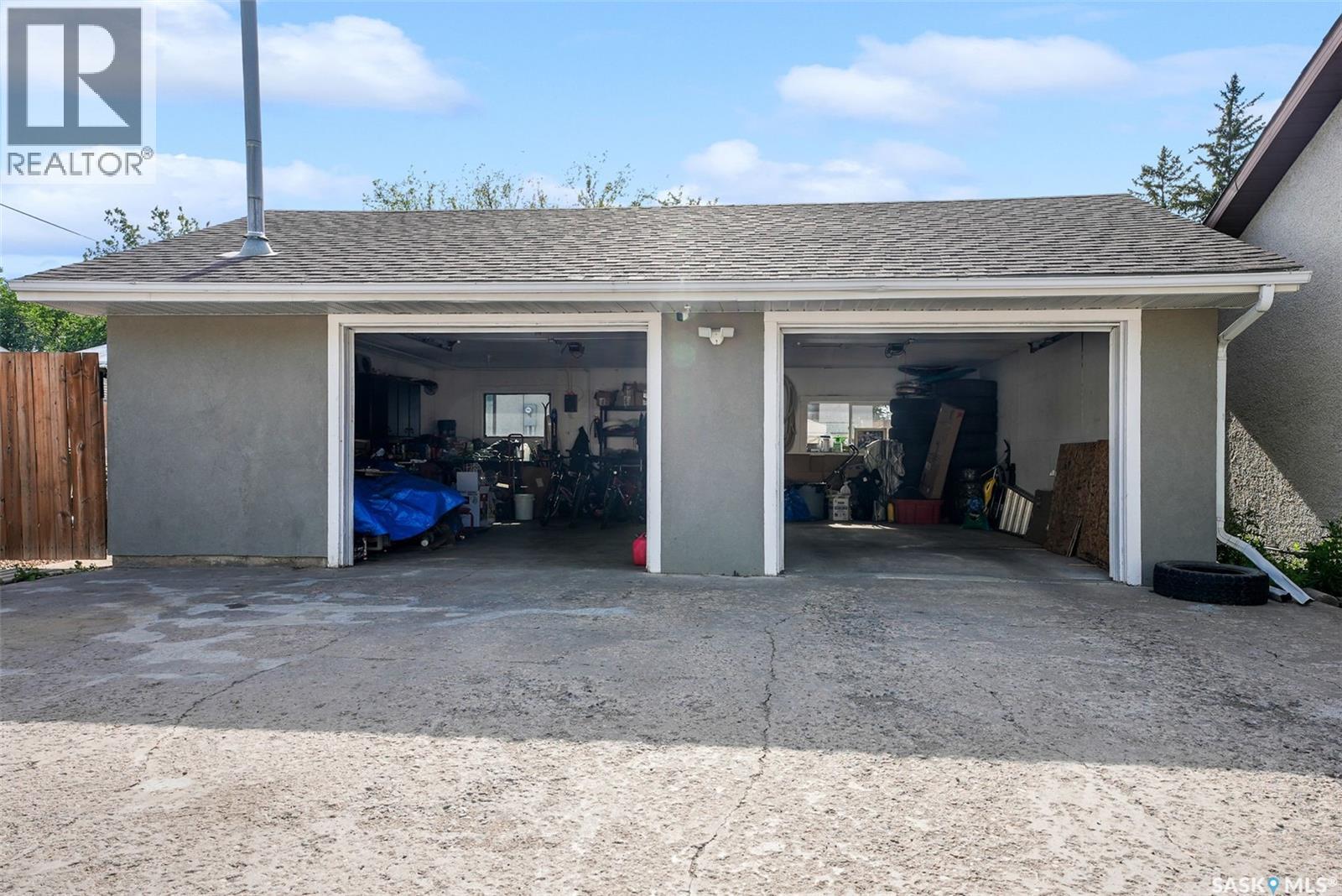 327 Retallack STREET - 42