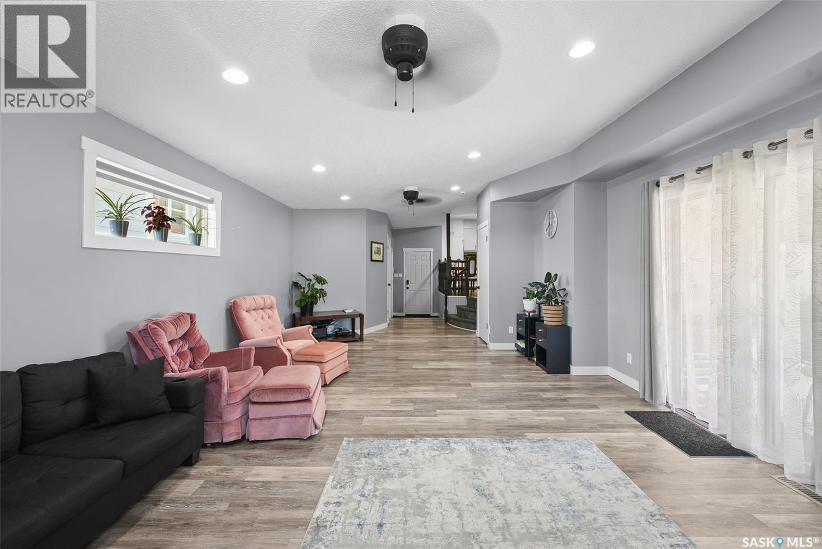 327 Retallack STREET - 6