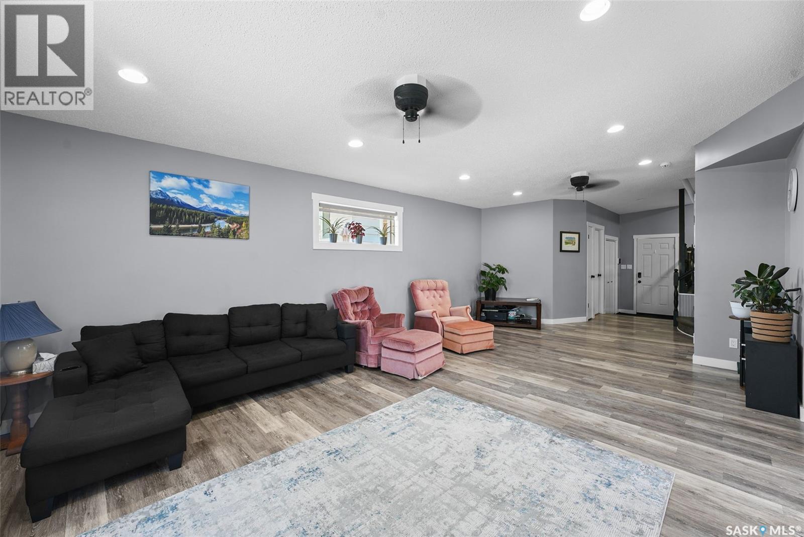 327 Retallack STREET - 7
