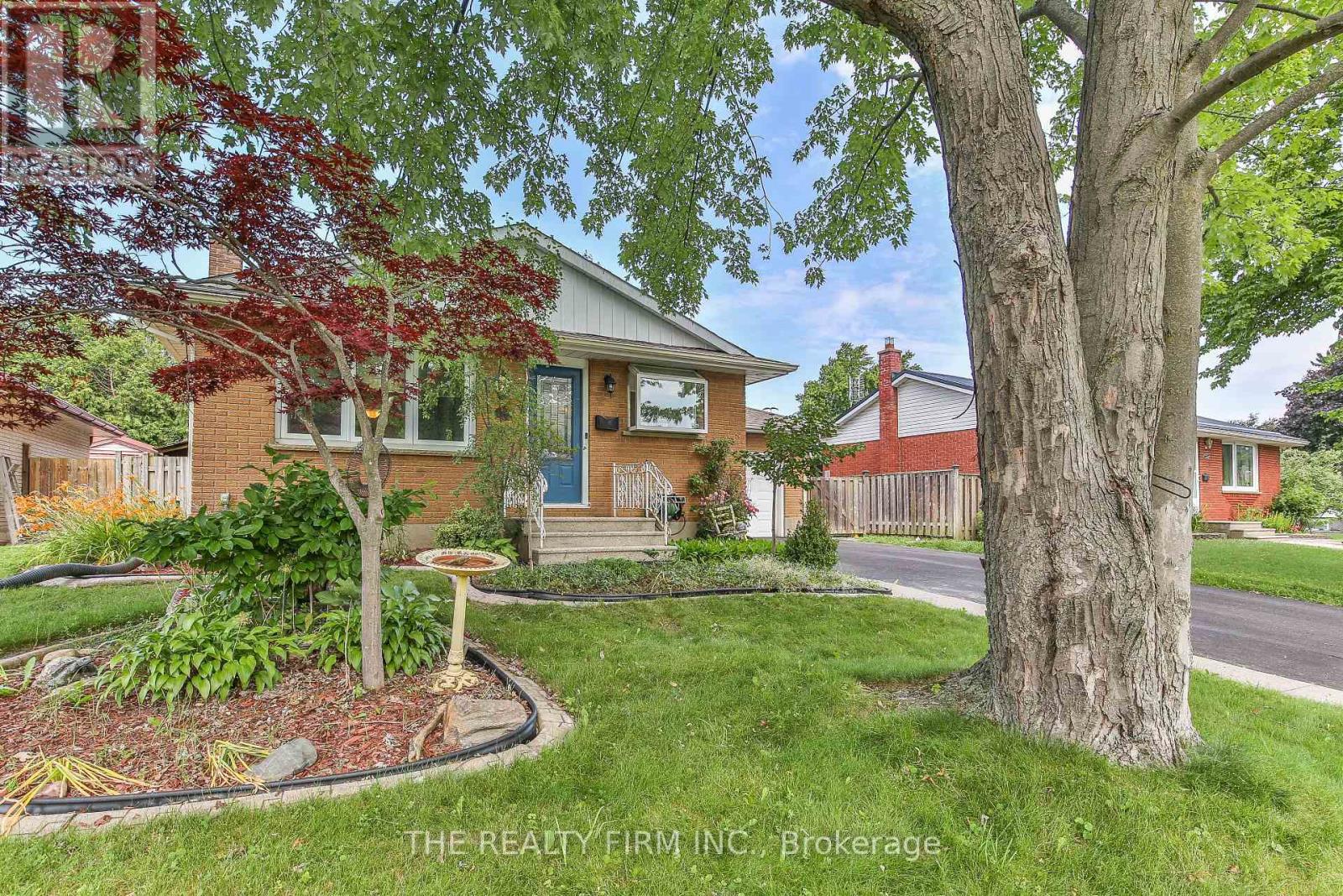 13 VANBUSKIRK DRIVE - Image 4