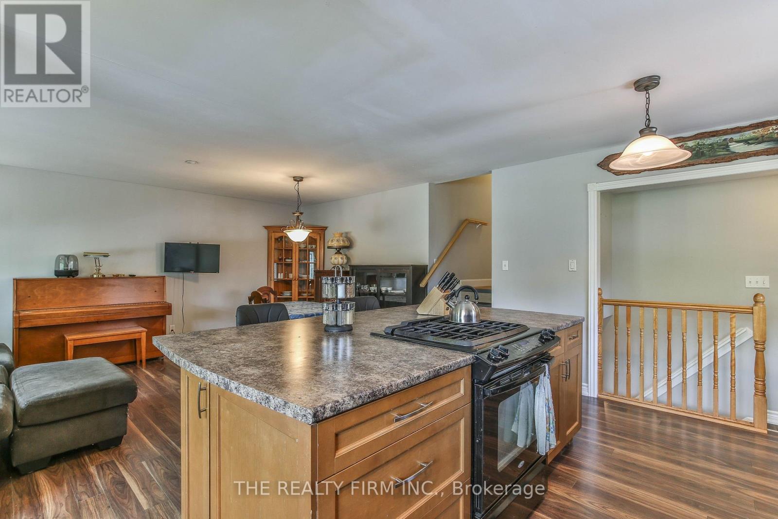 13 VANBUSKIRK DRIVE - Image 9