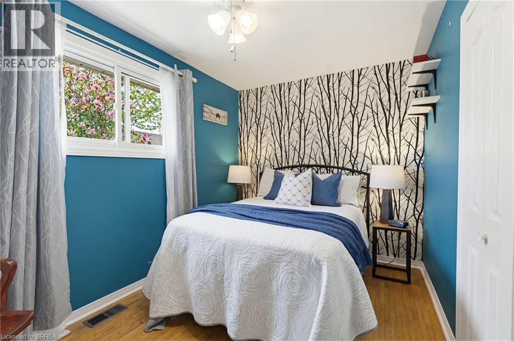 12 MCCAMMON Street - 19