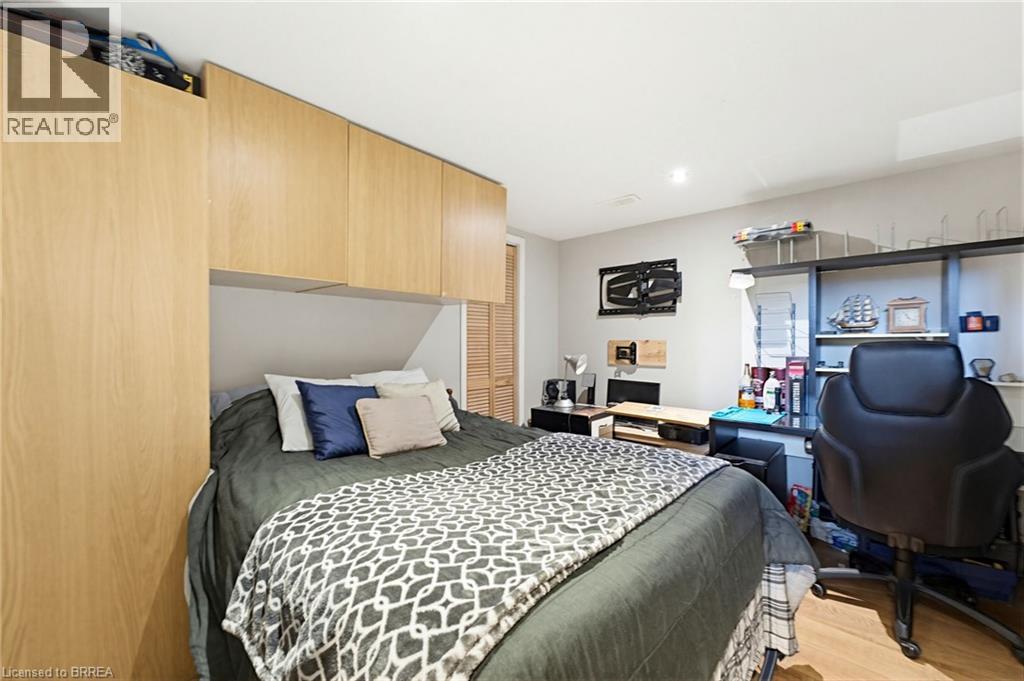12 MCCAMMON Street - 18