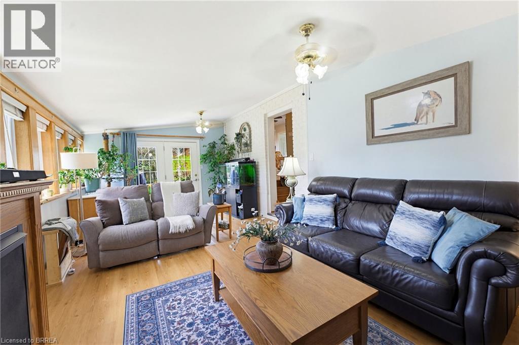 12 MCCAMMON Street - 11