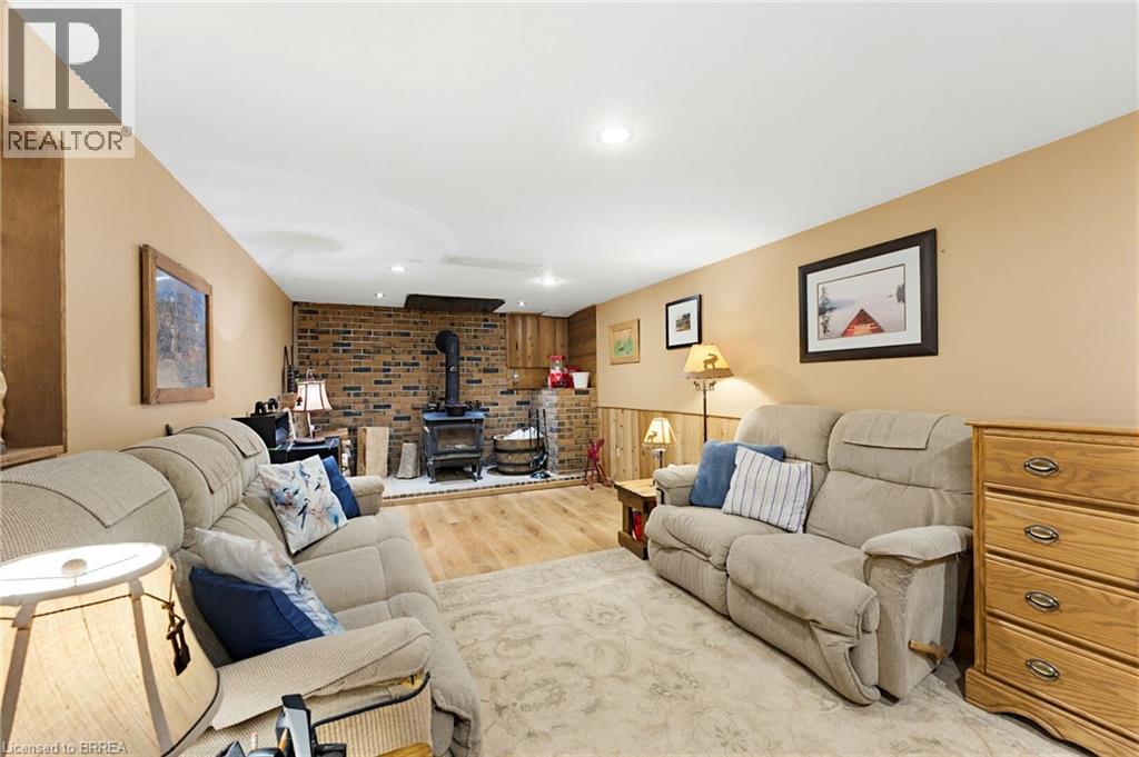 12 MCCAMMON Street - 23