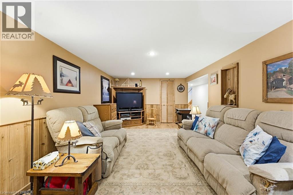 12 MCCAMMON Street - 24