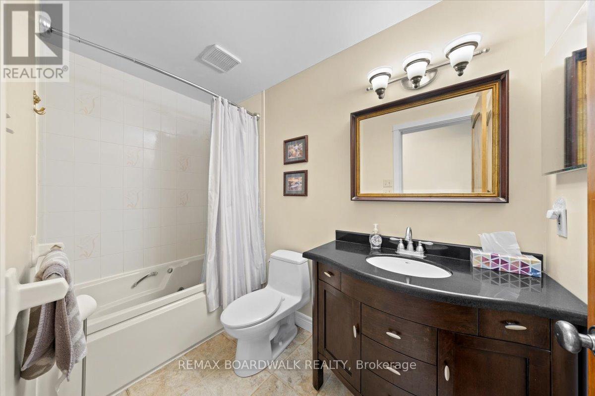 5 Bed, 2 Bath House for Sale in Ottawa – 178 BAILLIE AVENUE, Ottawa – MLS# X13530100 - Image 28