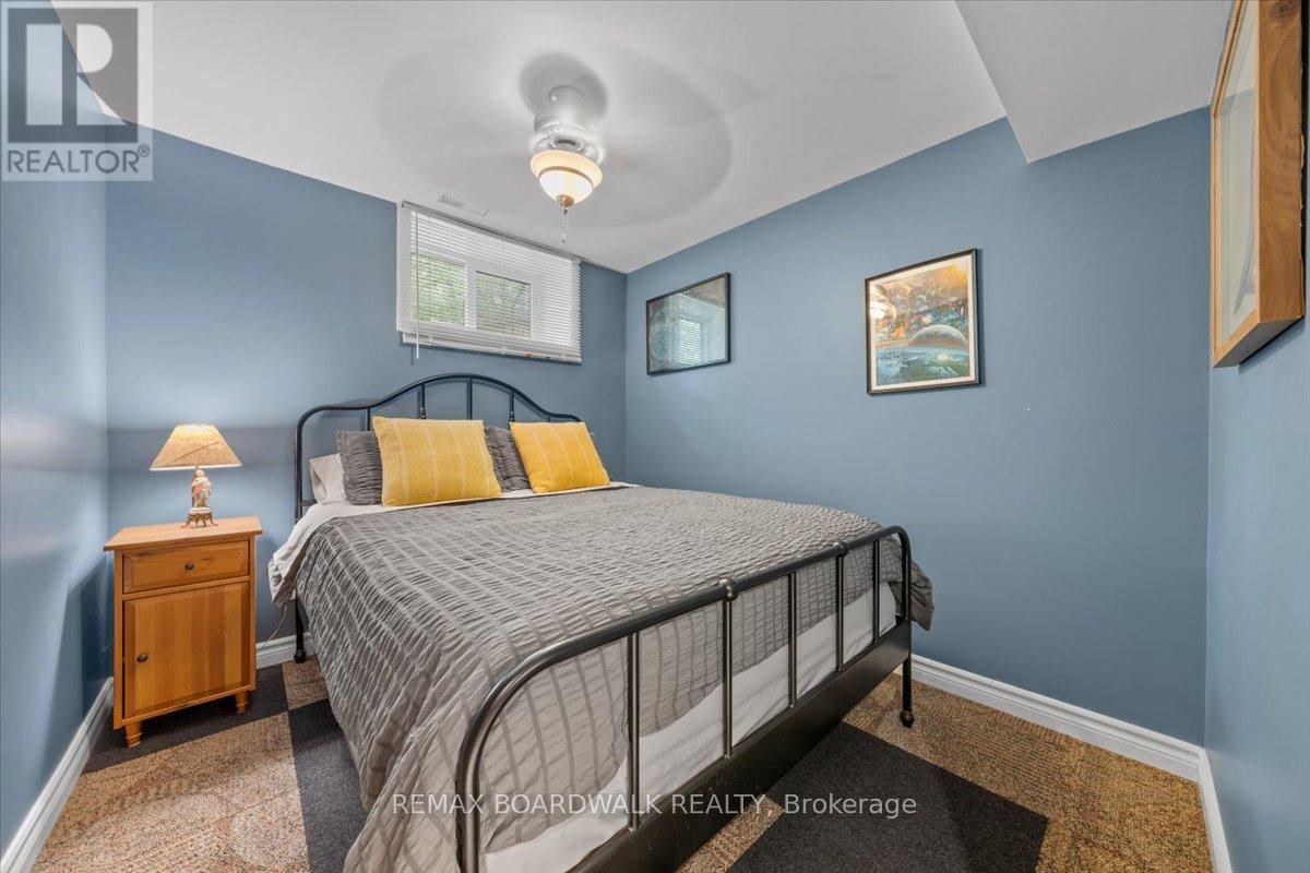 5 Bed, 2 Bath House for Sale in Ottawa – 178 BAILLIE AVENUE, Ottawa – MLS# X13530100 - Image 35
