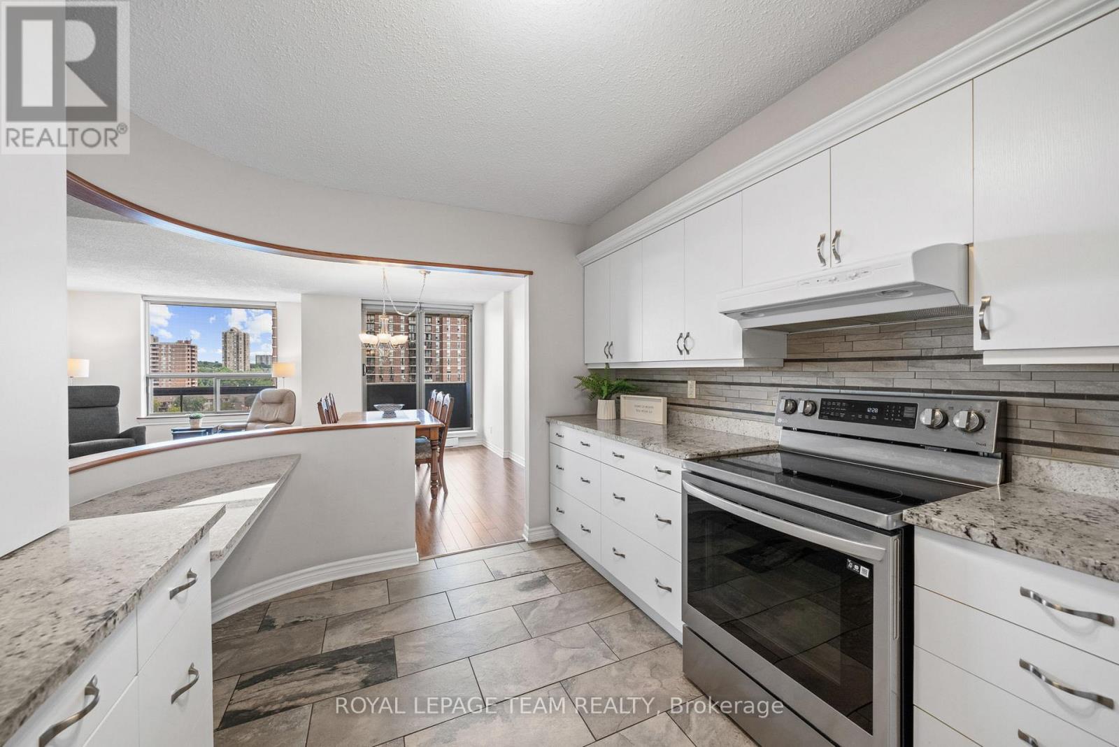 #1003 200 LAFONTAINE AVENUE - 10