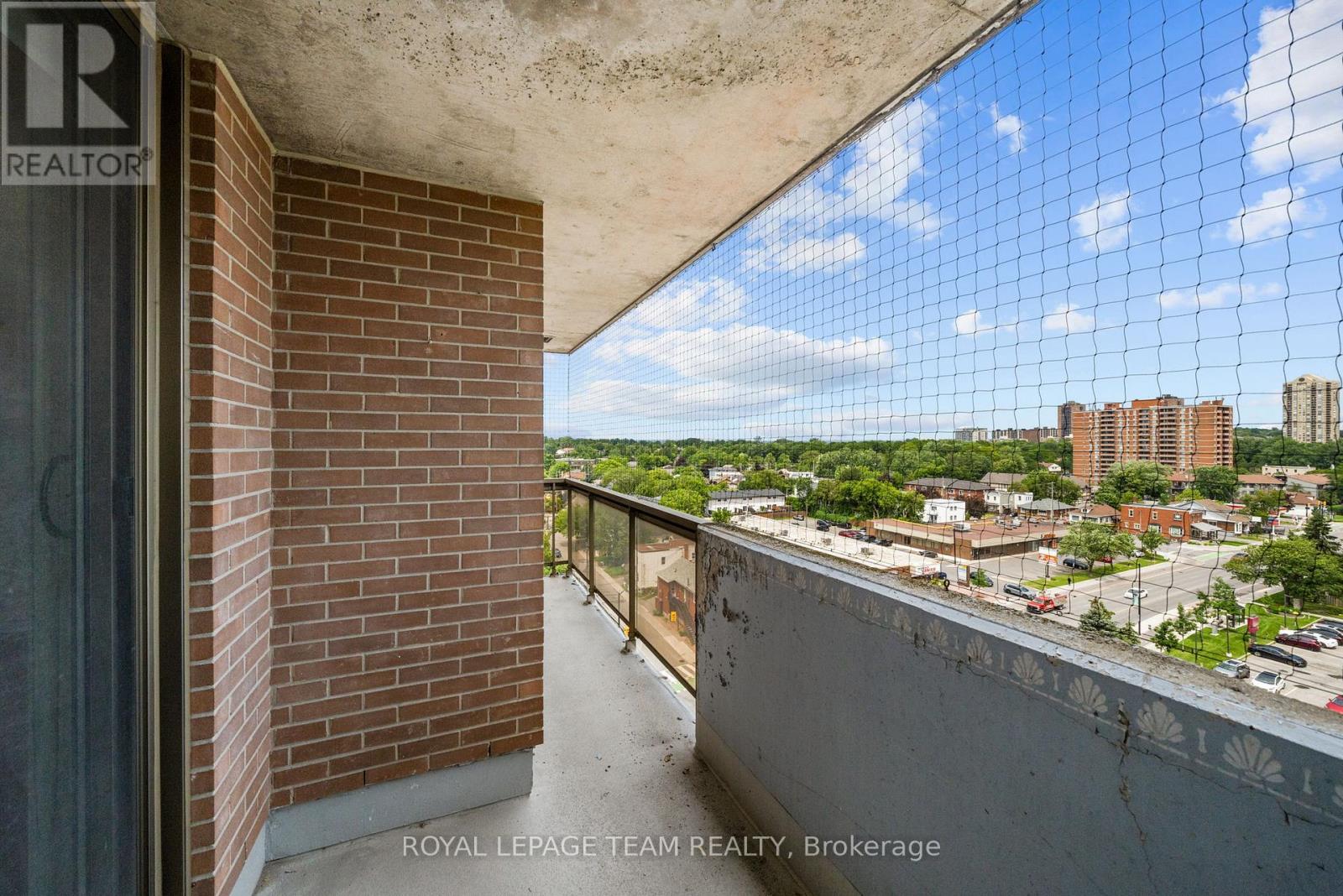 #1003 200 LAFONTAINE AVENUE - 18