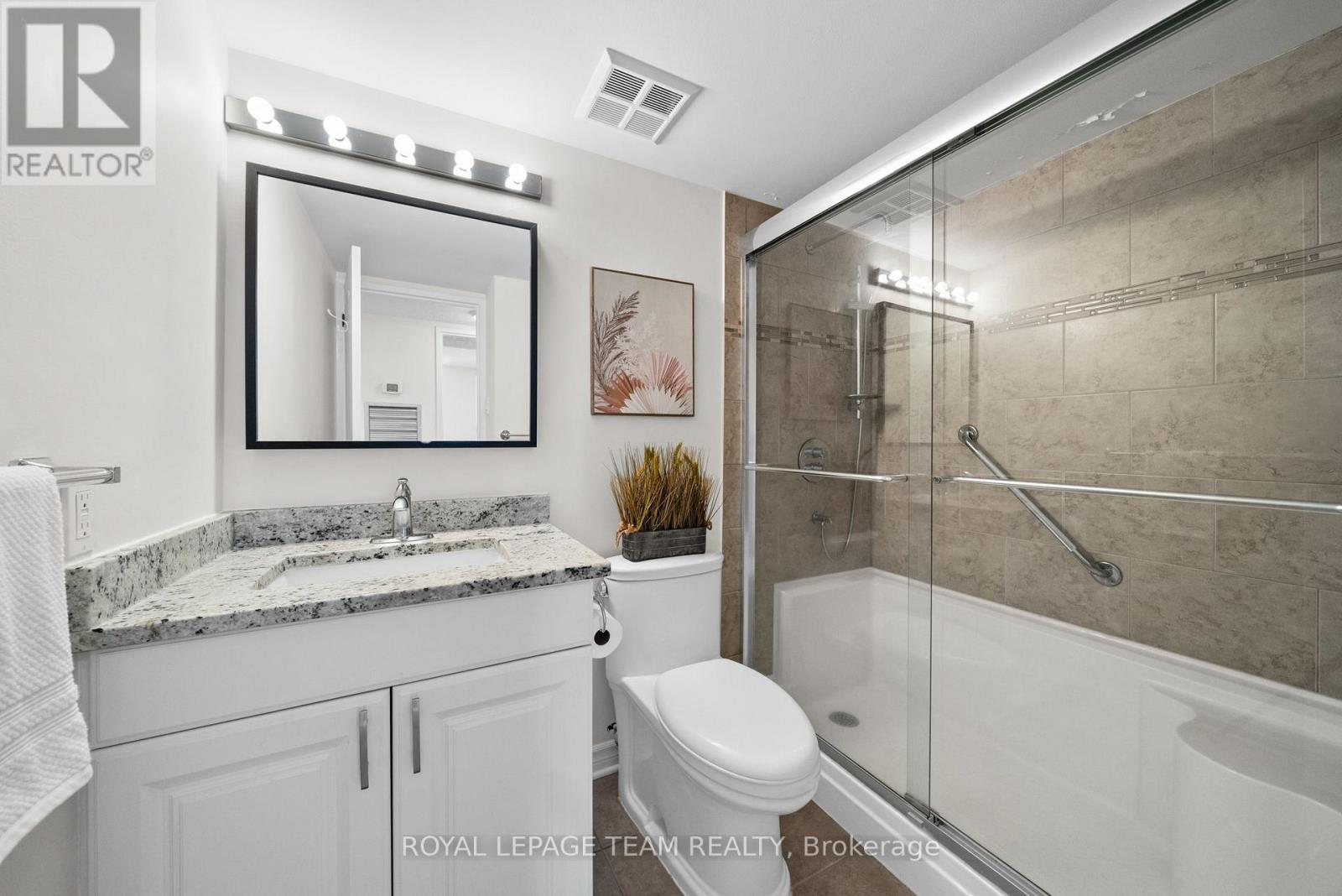 #1003 200 LAFONTAINE AVENUE - 25