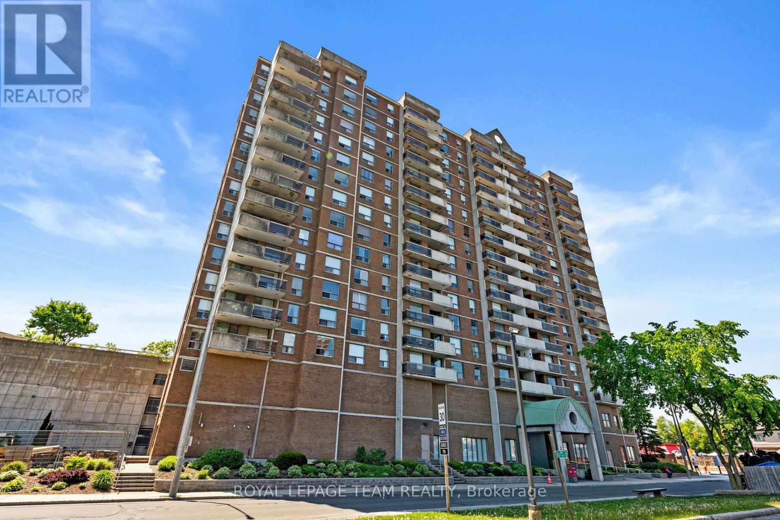 #1003 200 LAFONTAINE AVENUE - 3