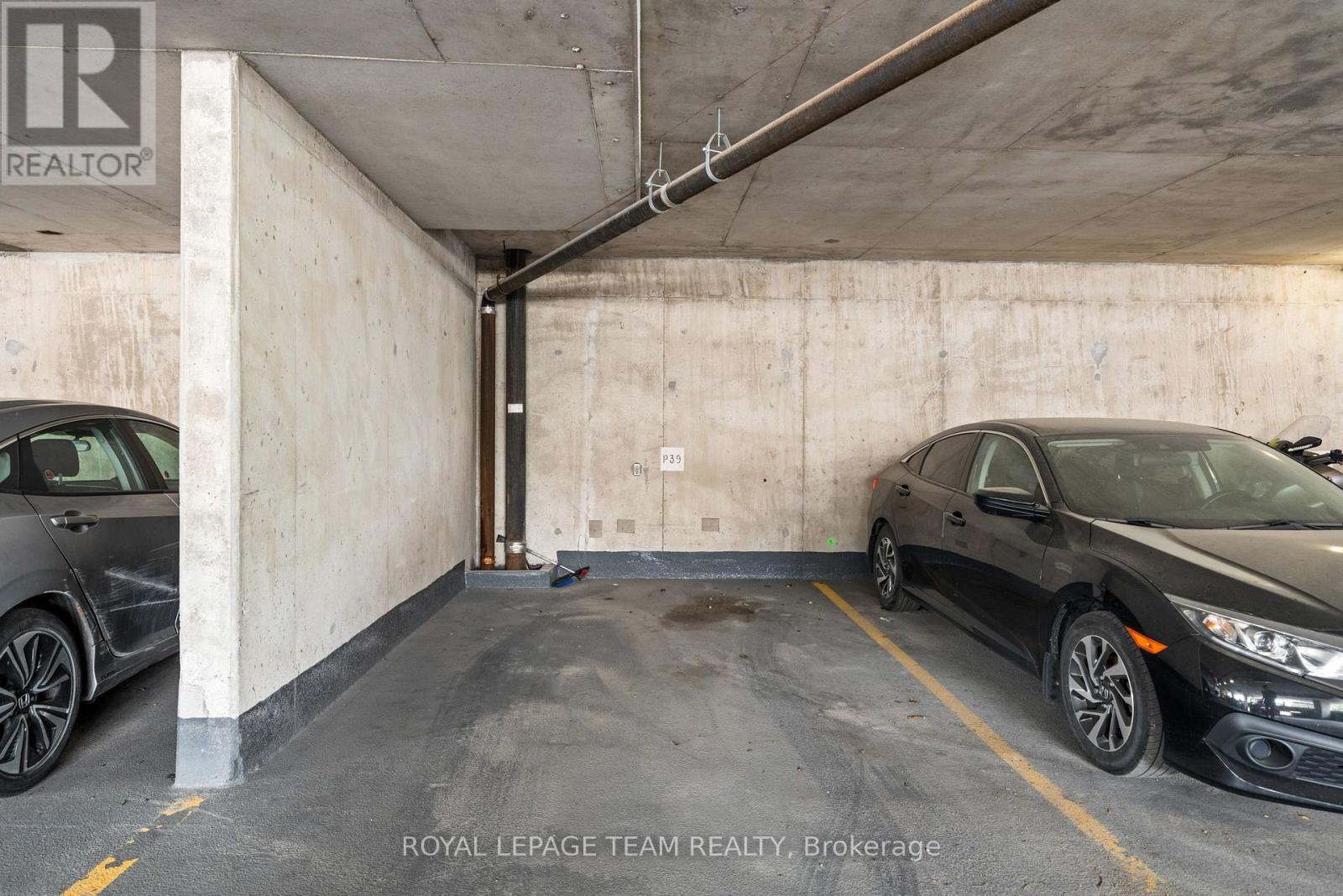 #1003 200 LAFONTAINE AVENUE - 32