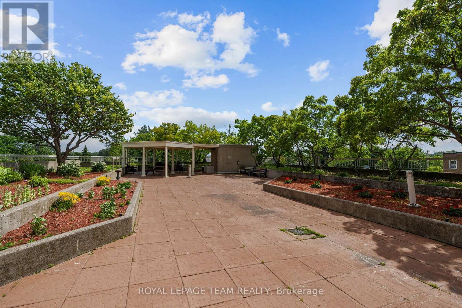 #1003 200 LAFONTAINE AVENUE - 34