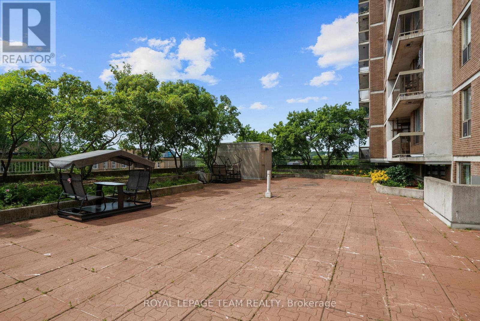 #1003 200 LAFONTAINE AVENUE - 35