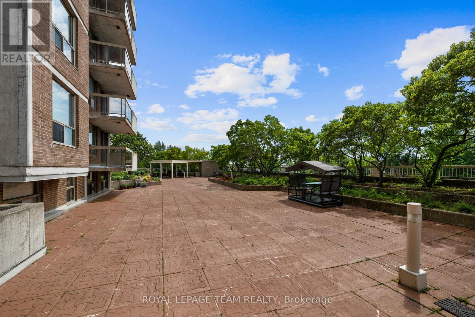 #1003 200 LAFONTAINE AVENUE - 36
