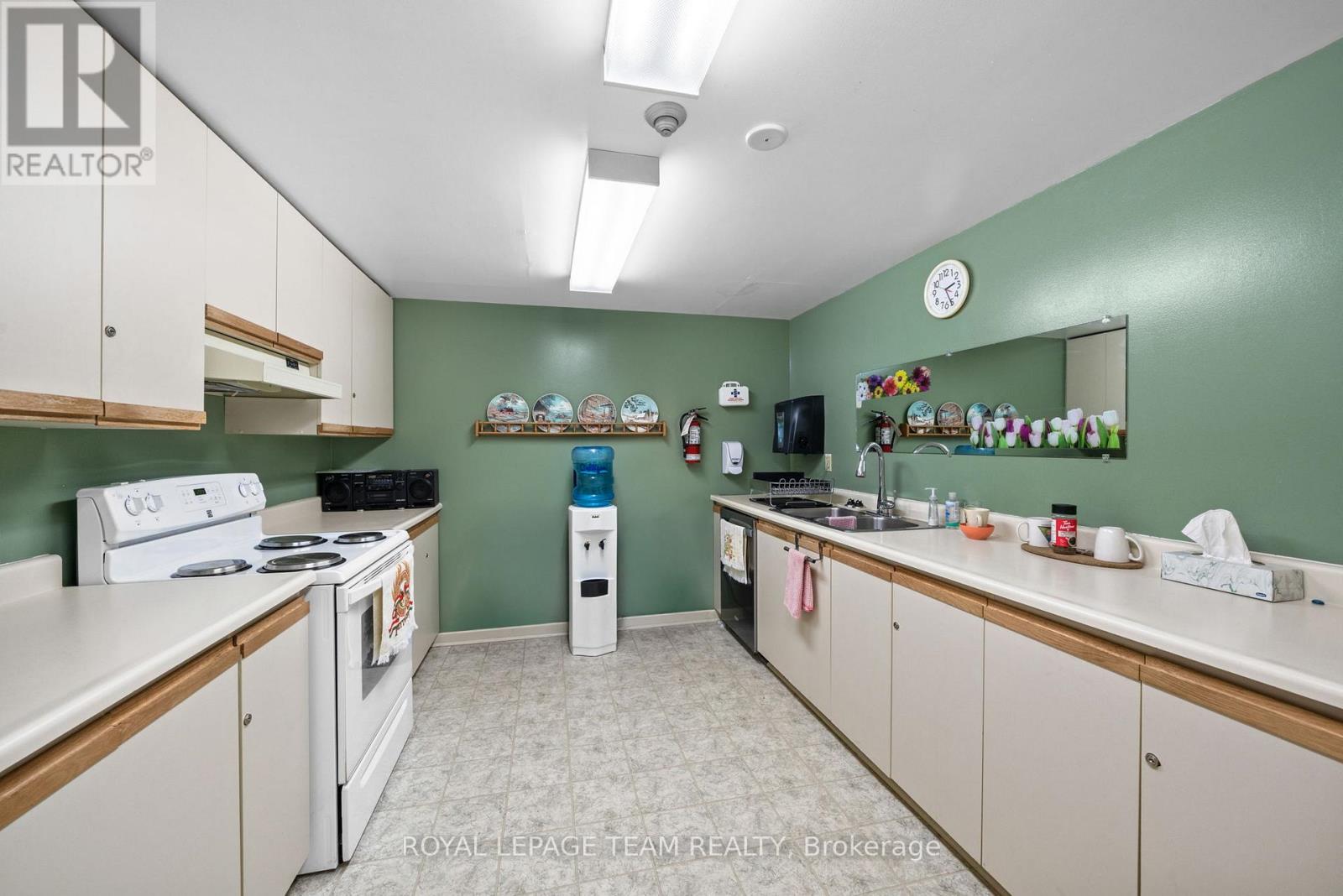 #1003 200 LAFONTAINE AVENUE - 42