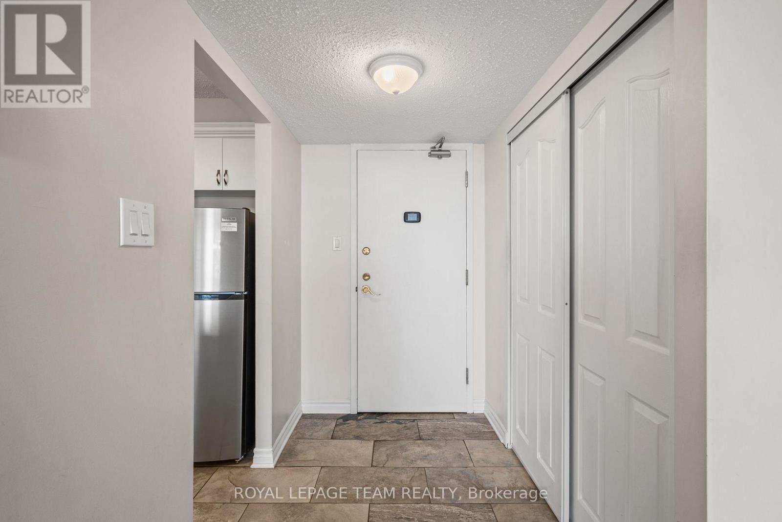 #1003 200 LAFONTAINE AVENUE - 8