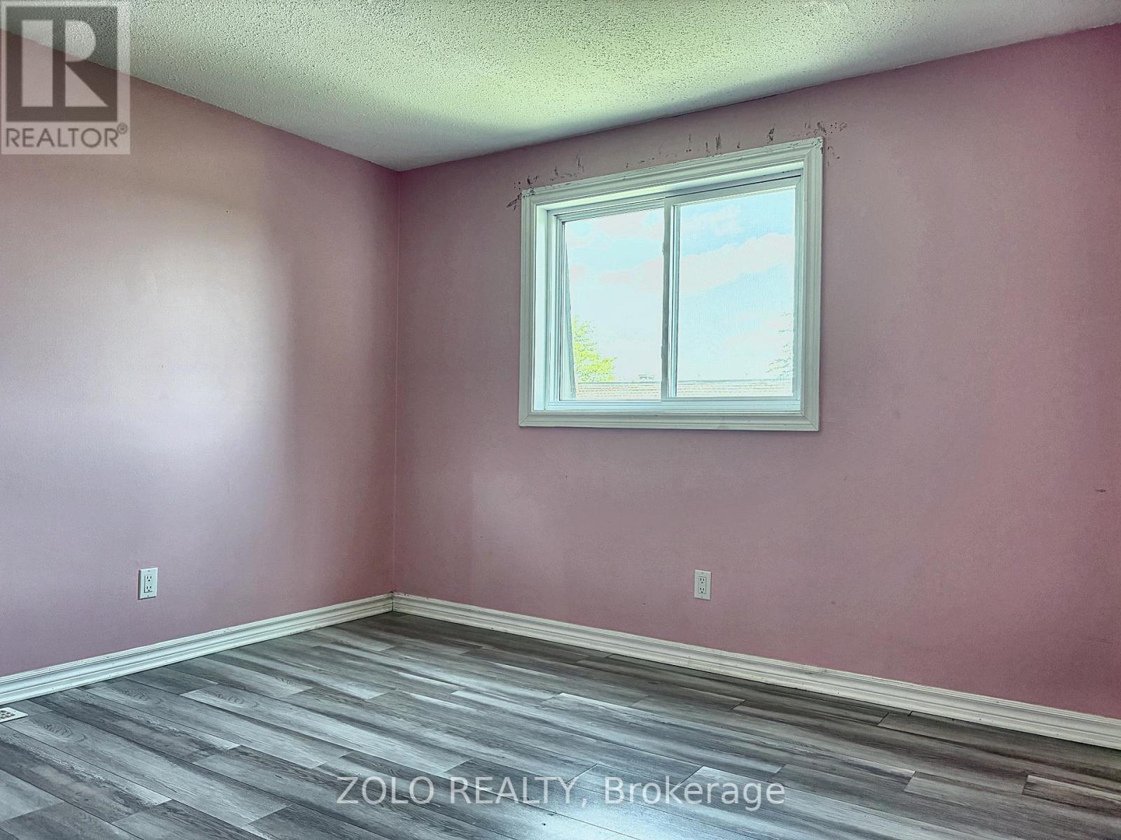 3 Bed, 1 Bath House for Sale in Ottawa – 59 – 241 RIDGEPARK PRIVATE, Ottawa – MLS# X13530120 - Image 12