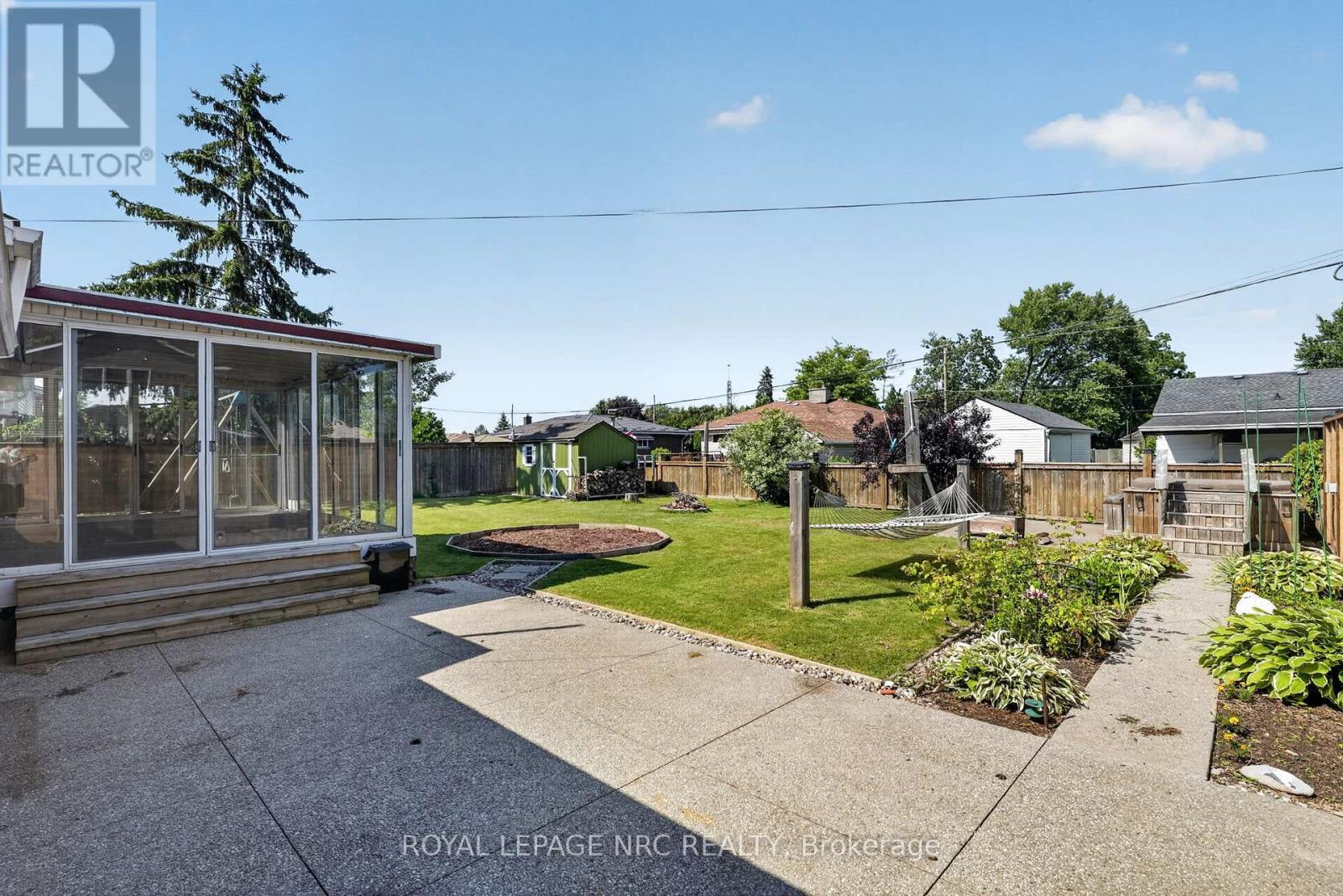16 FERGUSON AVENUE - 32