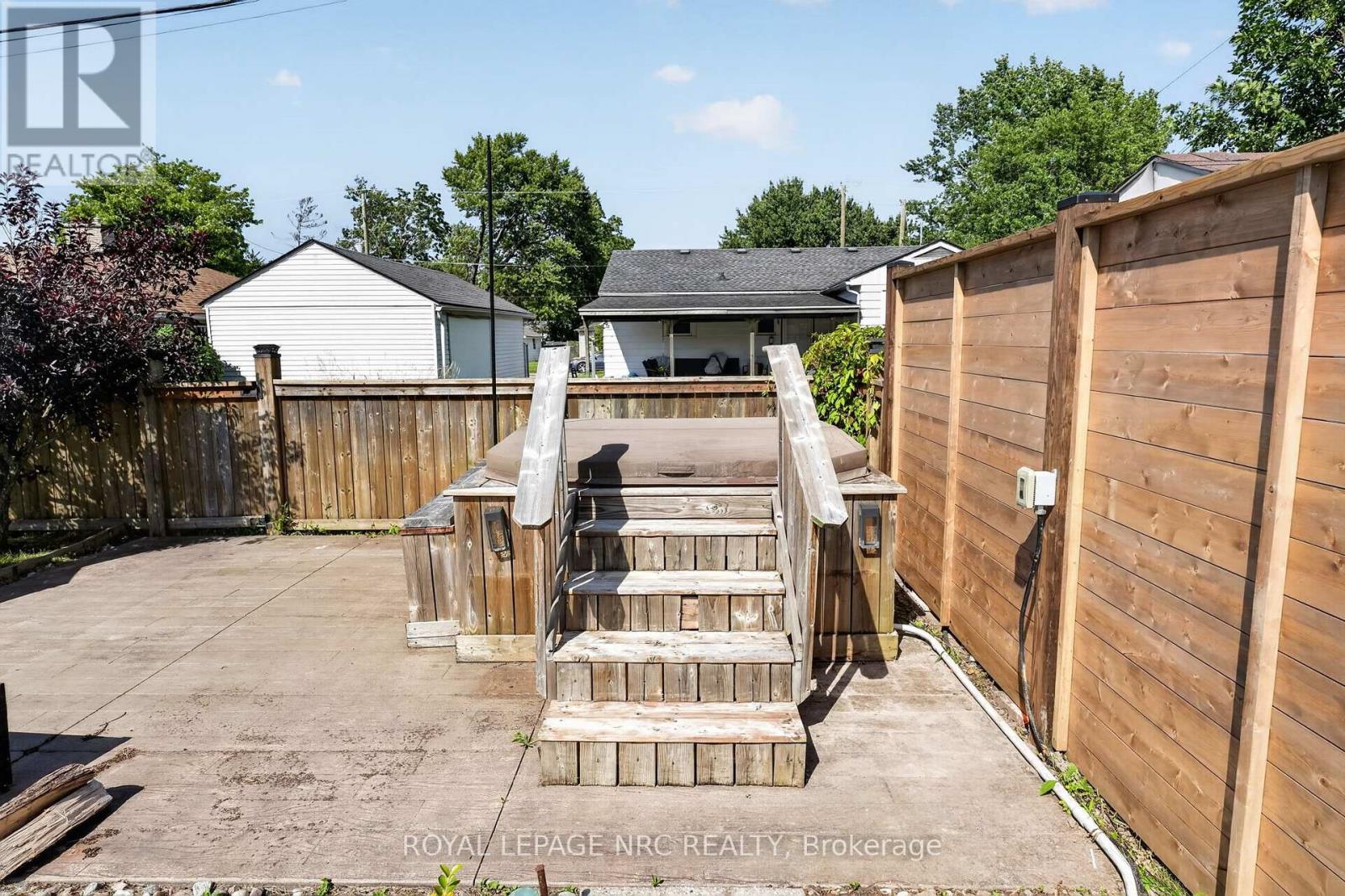 16 FERGUSON AVENUE - 34