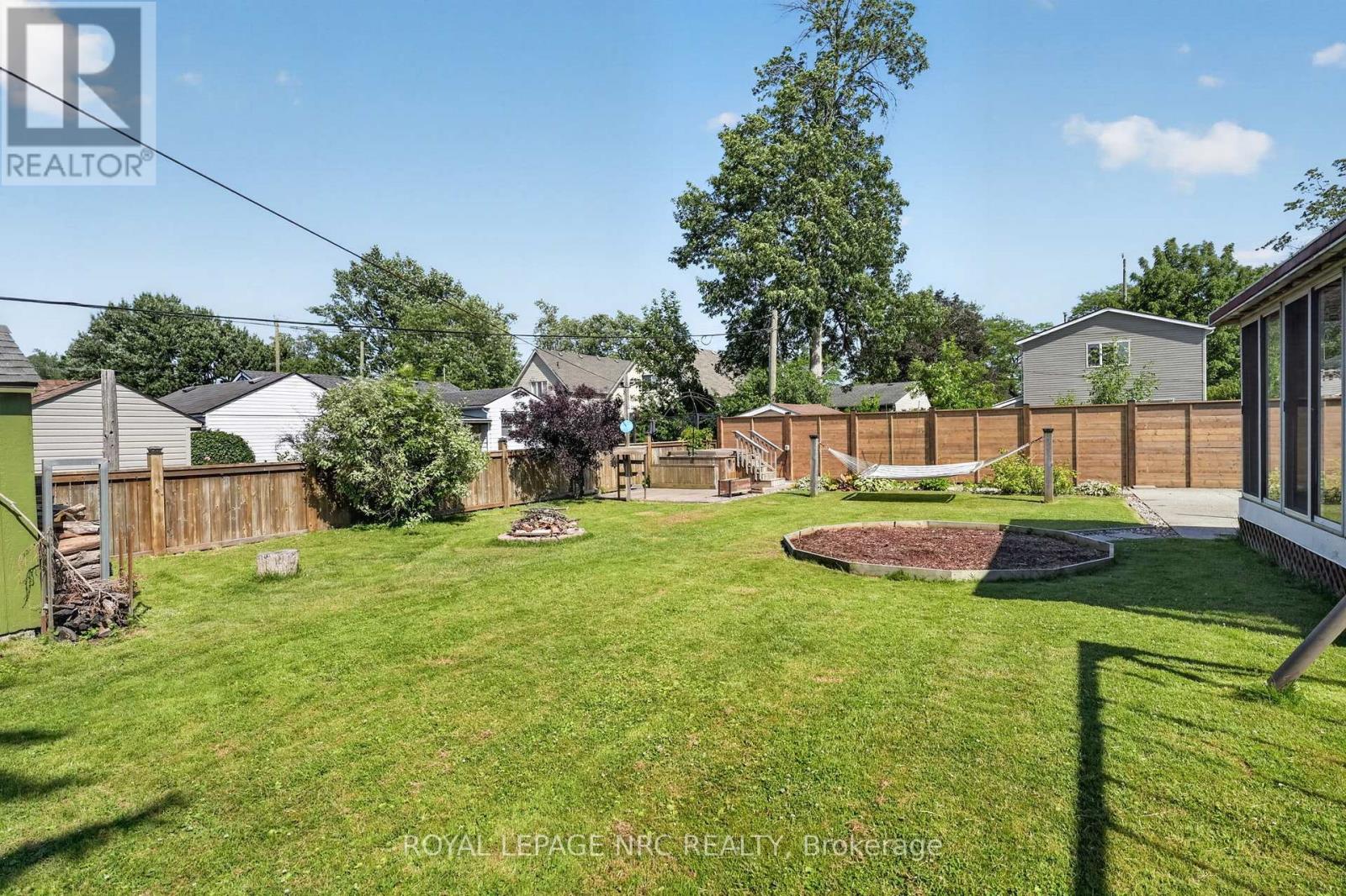 16 FERGUSON AVENUE - 40